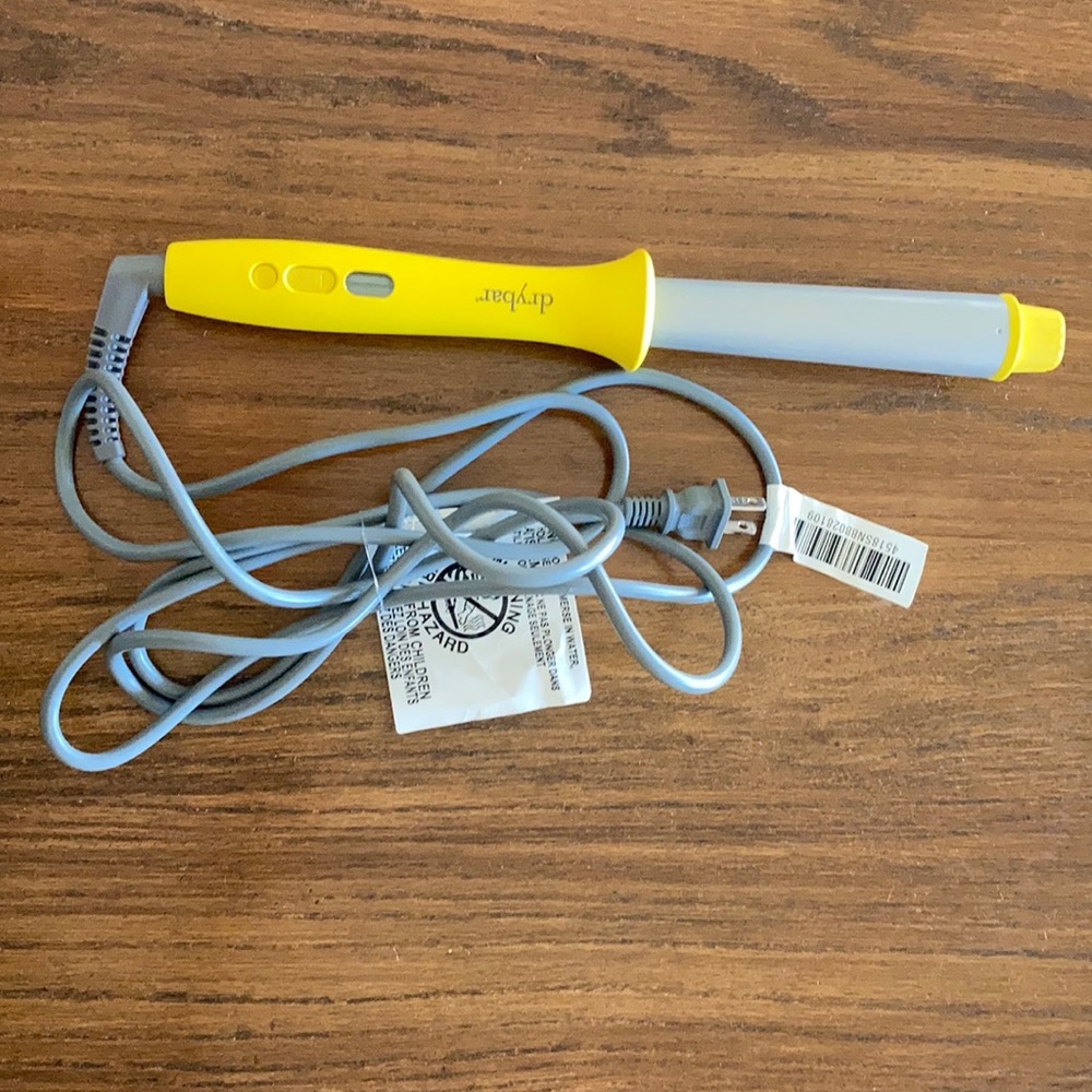 THE WRAP PARTY
CURLING & STYLING WAND